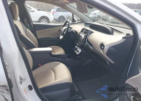 2017 Toyota Prius Four z USA, uszkodzony, nr VIN JTDKARFU9H3038258